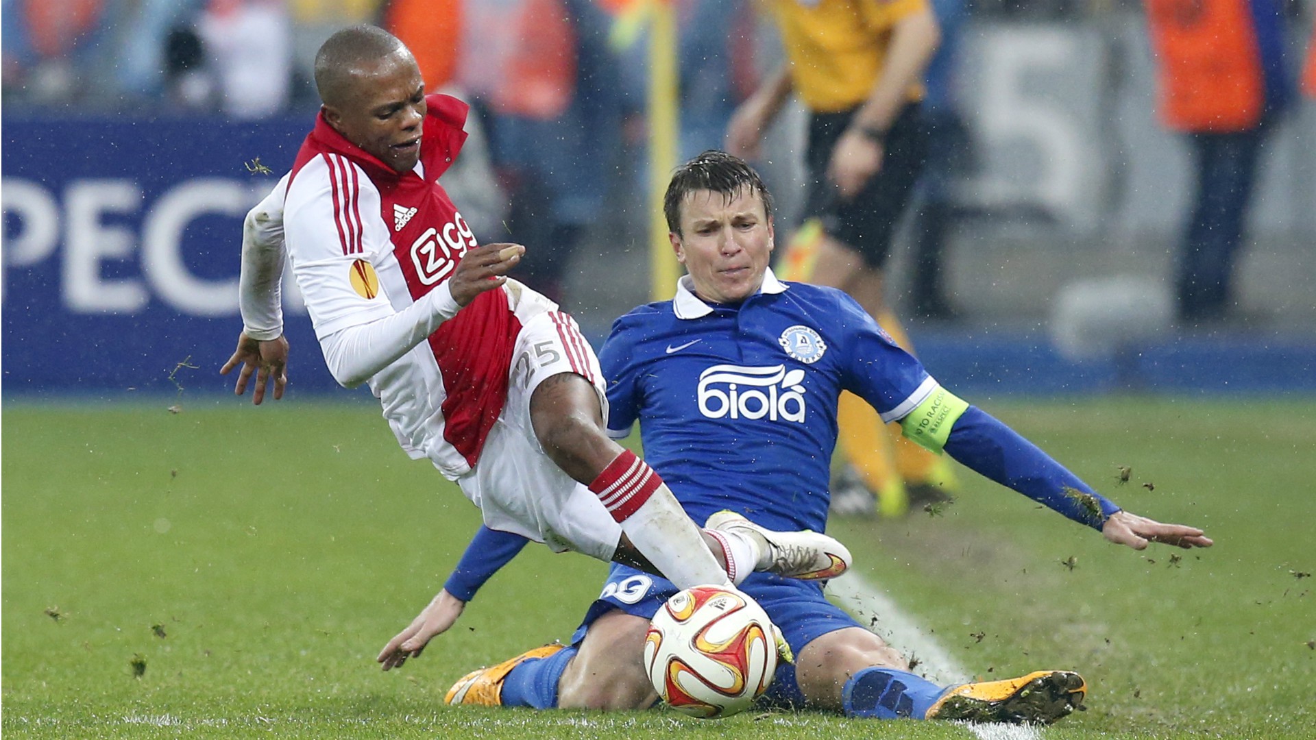 Dnipro: “Chém giò” nhiệt như “pro”