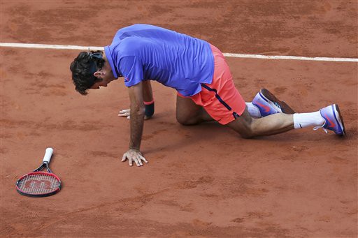 Stan Wawrinka 3-0 Roger Federer: Tàu tốc hành bất ngờ chia tay giải