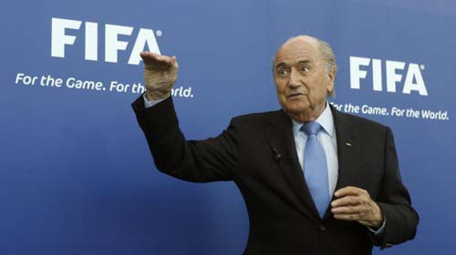 Sepp Blatter “cắm sừng” Cristiano Ronaldo?