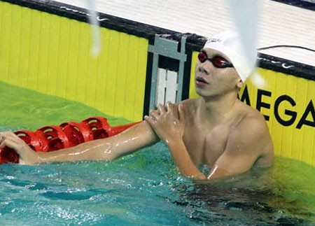 Trần Duy Khôi giành vé vào vòng chung kết 100m bơi ngửa nam