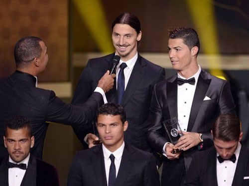 PSG mua Ronaldo thay Ibrahimovic