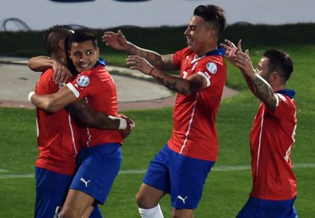 Chile 2-0 Ecuador: Khai màn thuận lợi