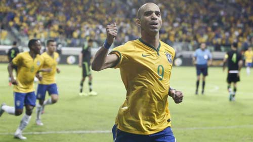 Brazil hướng đến Copa America 2015 – “Số 9 ảo”: Giải pháp tạm thời