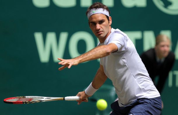 Roger Federer 2-1 Philipp Kohlschreiber: Khởi đầu vất vả
