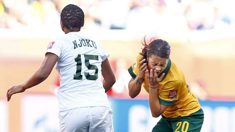 Pha bóng bạo lực nhất World Cup giành cho nữ