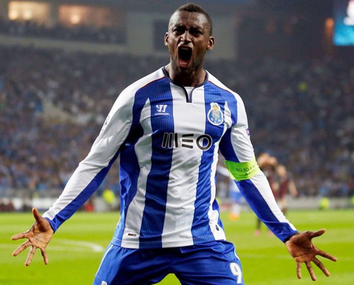 Jackson Martinez: Ngôi sao quần… rách
