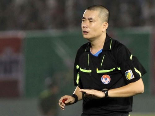 Tập huấn giám sát, trọng tài giữa mùa giải 2015: Còi vàng “trượt vỏ chuối”