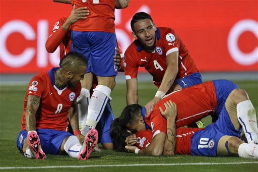 Chile 5-0 Bolivia: Chủ nhà ‘tập bắn’