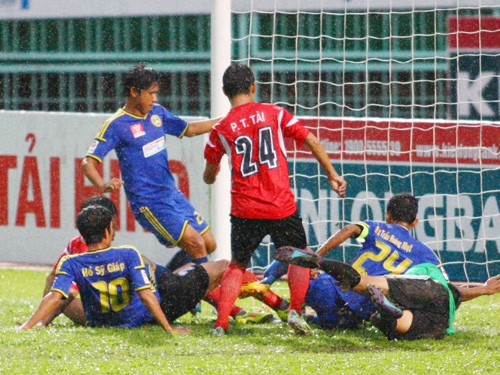 Cúp Quốc gia, ĐT.LA 5-0 Bình Phước: Mưa bàn thắng