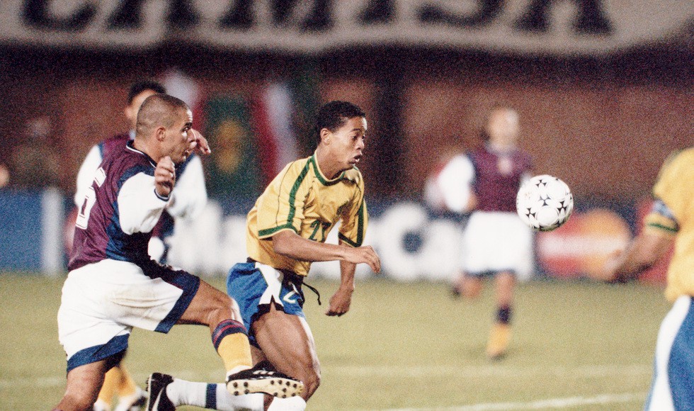 10 pha làm bàn đẹp nhất lịch sử Copa America