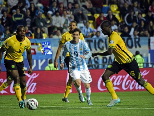 Copa America, hạ màn bảng B: Tango ru ngủ