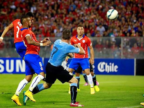 06h30 (25/6), Chile – Uruguay: Tiệc vui có “bể”?