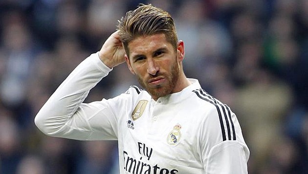 Sergio Ramos bị trừng phạt vì công khai ủng hộ Ancelotti