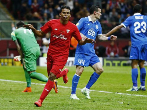 M.U săn “sát thủ” Carlos Bacca của Sevilla