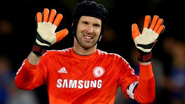 Cech cover bài hát tủ, Arsenal đủ người lập ban nhạc rock