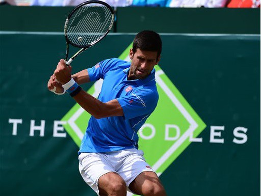 Novak Djokovic 0-2 Alexander Zverev: Người khổng lồ gục ngã trước kẻ tí hon