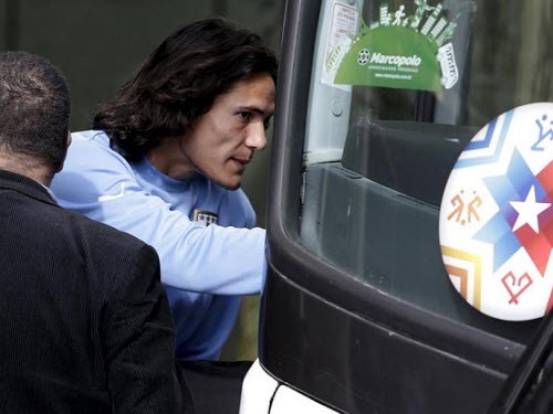 Edison Cavani: Thời khắc kinh khủng nhất đời…