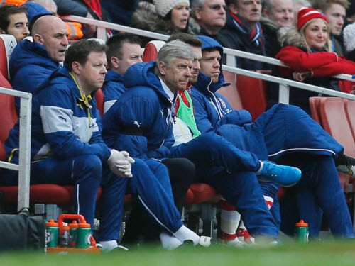 Jan Tomaszewski: “Wenger là kẻ dối trá”