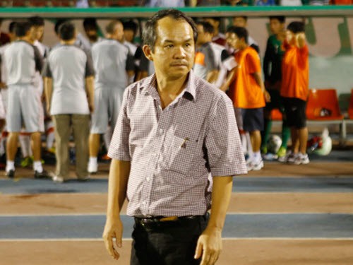 Mong bầu Đức đừng “lên gân lên cốt”