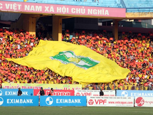 Café 24h: “Sân khấu Ngoại hạng”