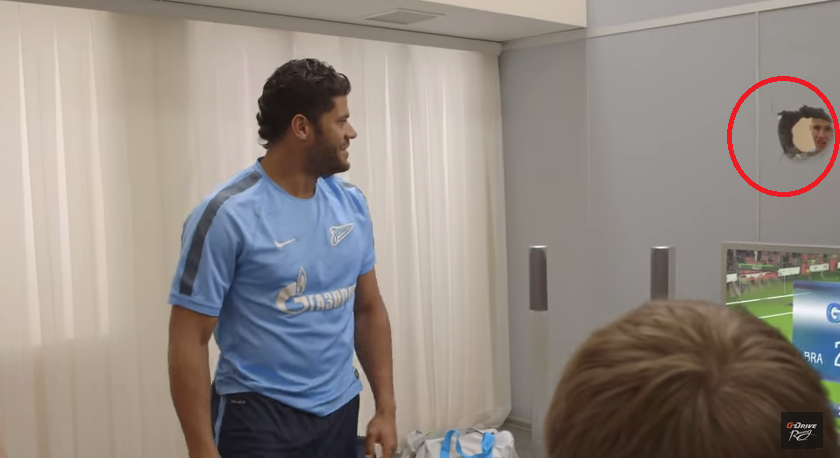 Khi Hulk đá FIFA