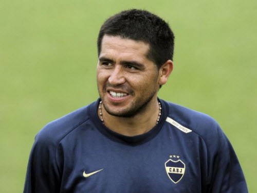 Juan Riquelme: Vặn ngược đồng hồ để đến Man Utd