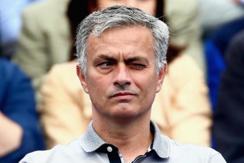 Sốc: Mourinho từ chối tăng lương
