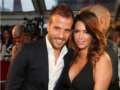 Van der Vaart bỏ bạn gái không biết sinh con