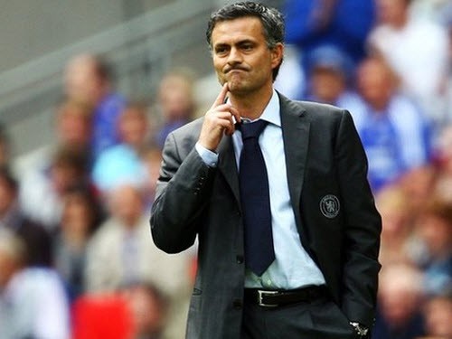 Chelsea thiếu cân bằng hai cánh: Cánh cụp, cánh xòe