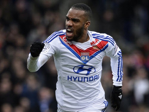 Liverpool trở lại thương vụ Lacazette