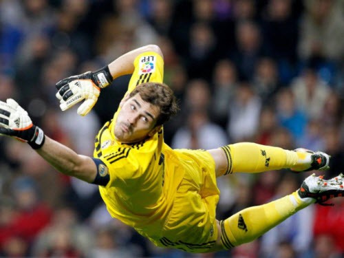 Iker Casillas: Từ người hùng thành vai phản diện