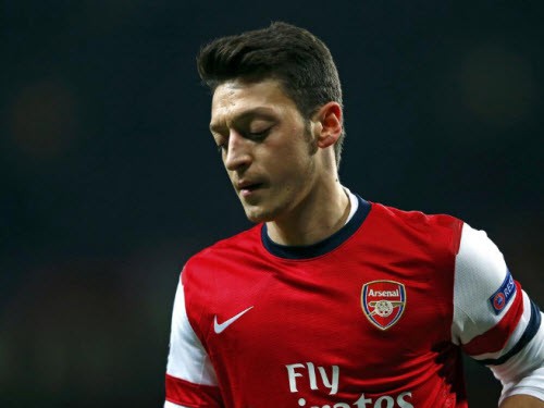 Juventus chi 40 triệu euro “giải cứu” Mesut Oezil
