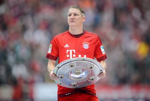 Cầu thủ Bayern nói gì khi Schweinsteiger gia nhập M.U?