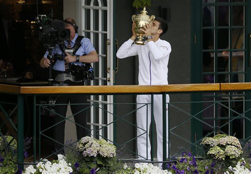 Novak Djokovic 3-1 Roger Federer