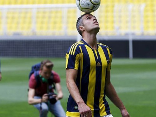 Buổi ra mắt đặc biệt của Robin Van Persie