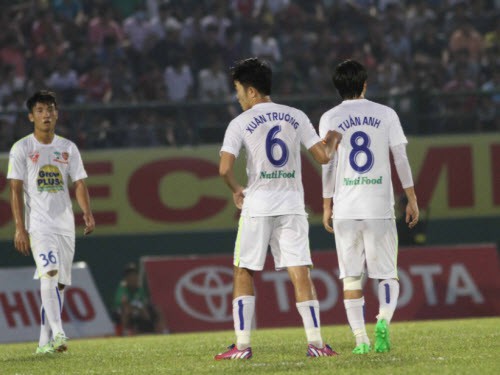 5 điểm nhấn Vòng 16 – Toyota V.League 2015