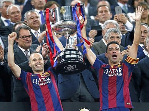 Barcelona: Doanh thu “khủng”, lương cao, nợ giảm