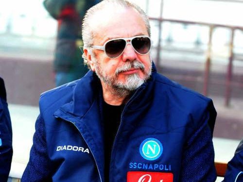 Chủ tịch Napoli đánh nhân viên sân bay