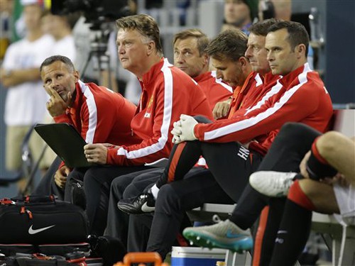 Manchester United: Mừng tân binh, lo cựu binh