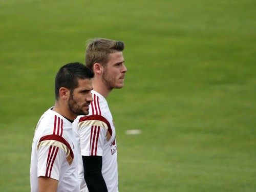 Real Madrid mua Kiko Casilla: Man Utd còn phải học Perez nhiều