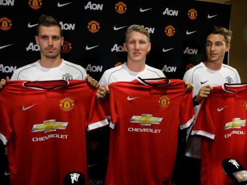 Cầu thủ ngoại: Man Utd đuổi kịp Chelsea