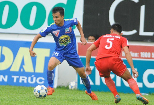 HAGL 2-1 Becamex Bình Dương: Công Phượng dự bị, HAGL thịt nhà ĐKVĐ