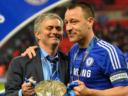 Jose Mourinho quyết không chi tiền: Essien tin, Gullit sợ, Carragher giễu