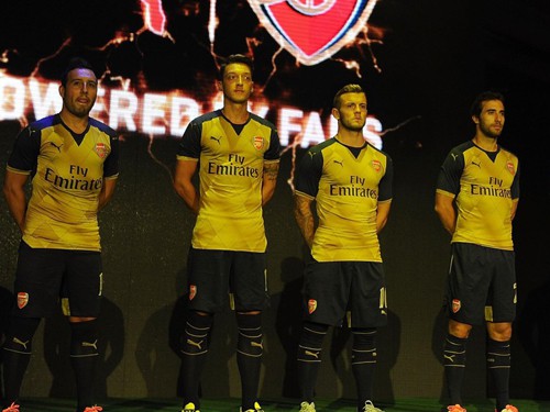 Arsenal không chịu làm mới lực lượng: Nước có chảy, mới trong