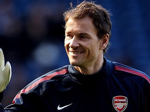 Arsene Wenger: Bảo thủ và sợ thay đổi
