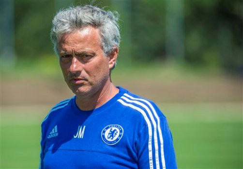 Mourinho muốn mua thêm hậu vệ