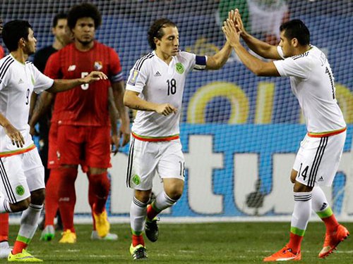 Panama 1-2 Mexico: Thoát chết trong gang tấc