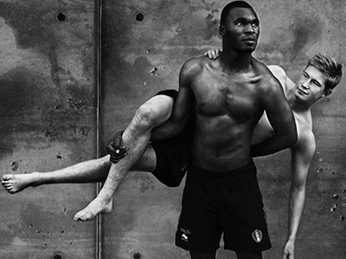 Christian Benteke -Xí trai nhưng muốn làm người mẫu