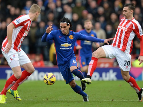 Premier League hoán đổi các tiền đạo: Nhiều nỗi đau từ người cũ
