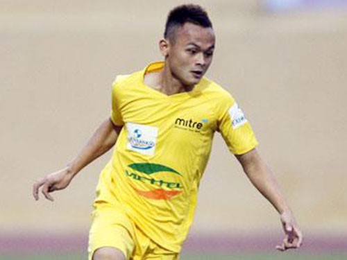 Tiền vệ Thanh Hóa lập siêu phẩm theo phong cách của Berbatov